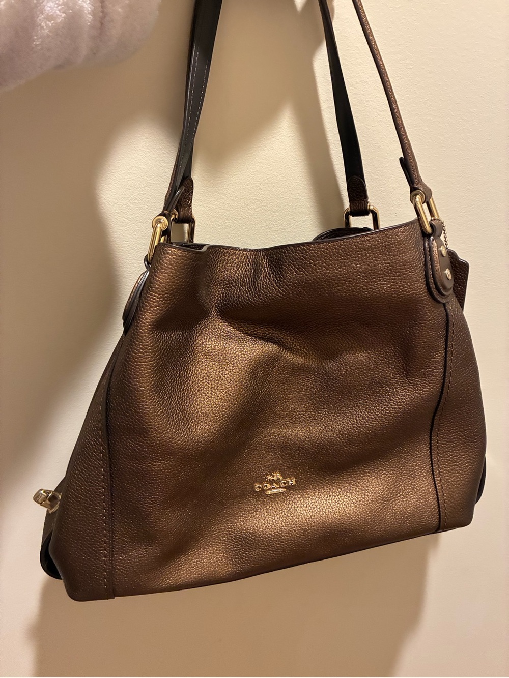 Coach Brown Leather Shoulder Bag with Gold Hardware -Purse - Picture 5 of 15